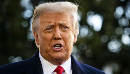 Donald Trump, elektronik eserlere vergi muafiyeti getirdi!