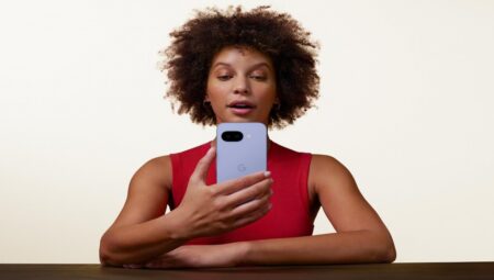 Google Pixel 9a’nın ekran ve kamera puanı muhakkak oldu!