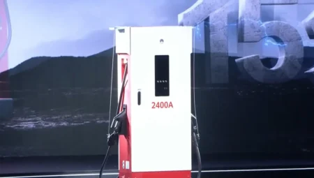 Huawei, muhteşem süratli şarj ünitesini görücüye çıkardı!