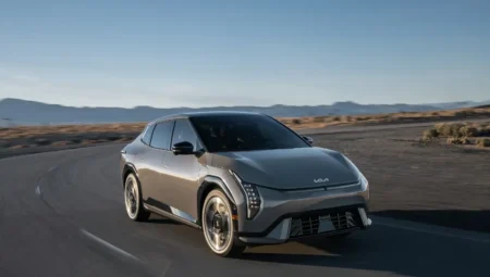 Kia, yeni elektrikli sedanı EV4’ü tanıttı! İşte özellikleri