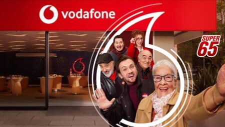 Vodafone’dan 65 yaş üstü kullanıcılara özel teknoloji dayanağı
