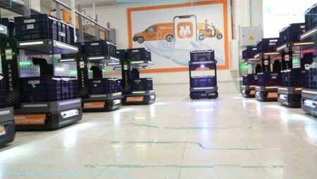 Sipariş toplamada yeni periyot: Yerli robot Carrgo iş başında!