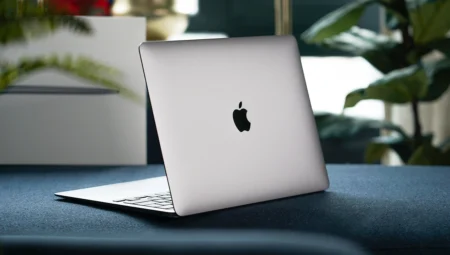 Apple MacBook için en güzel çanta önerileri!