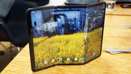 Huawei, katlanabilir tablet modeliyle geliyor!